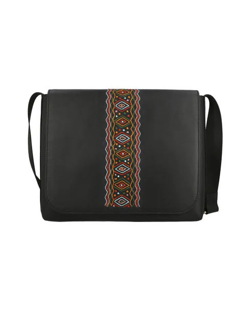 Leather satchel bag with quilted laptop compartment and magnetic flap – suitable for students and office use